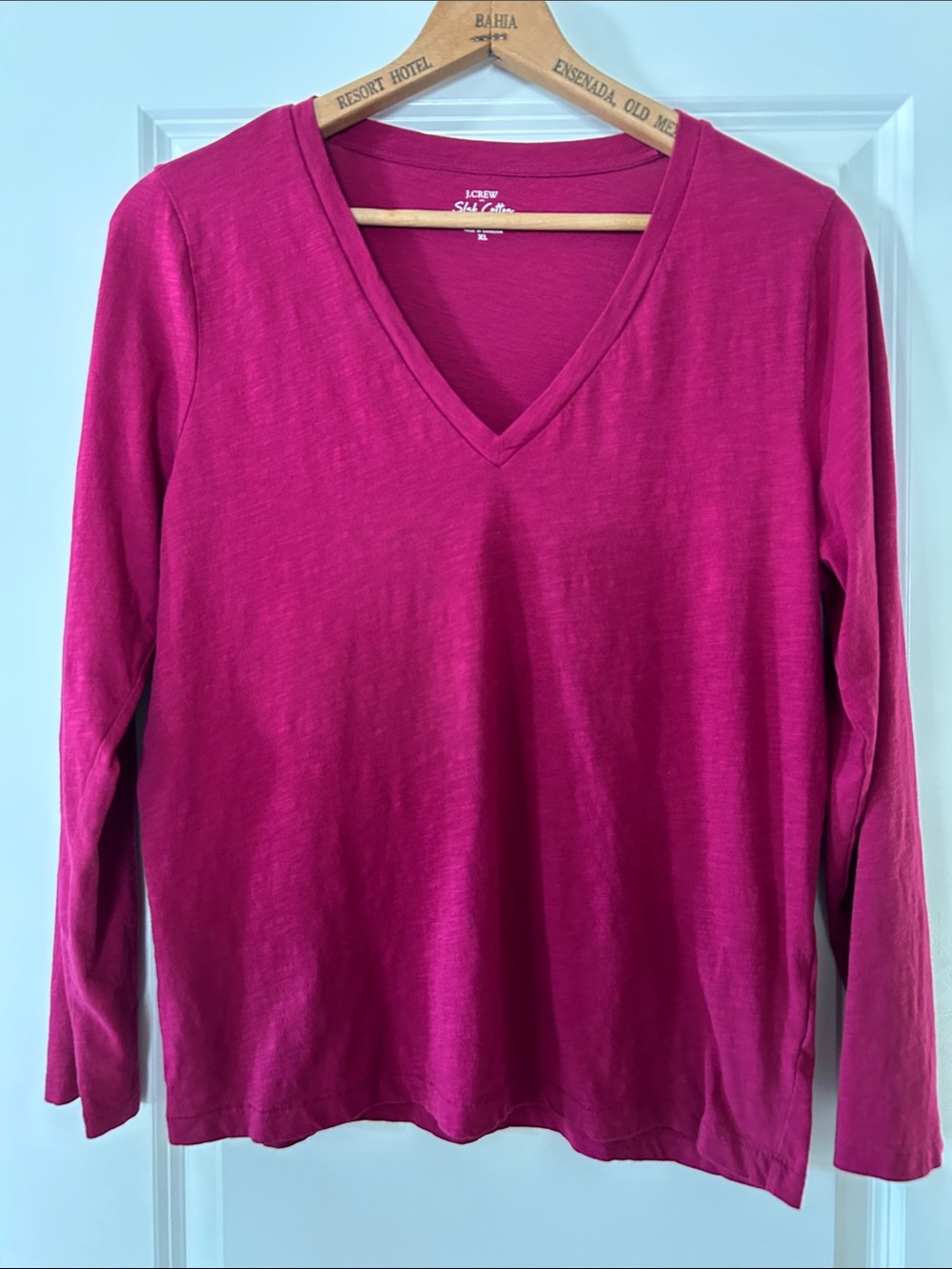 J Crew Slub Cotton V Neck Tee Sz XL w MEASUREMENTS Raspberry Color Long Sleeves